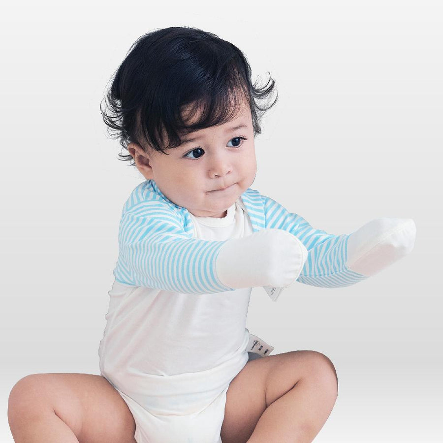 Scratch Sleeves with Zinc-Infused Mittens (Pink Stripes) - Eczema Oasis